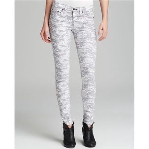 RAG & BONE gray and white digital camo jeans size 24 like new